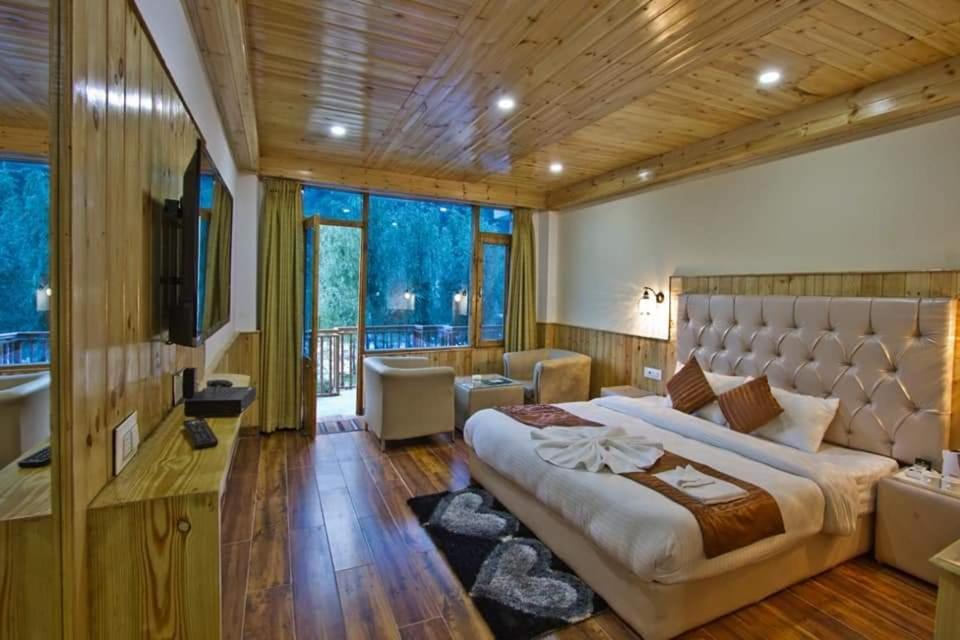 Himalayan Riverside Resort, Manali Exteriör bild