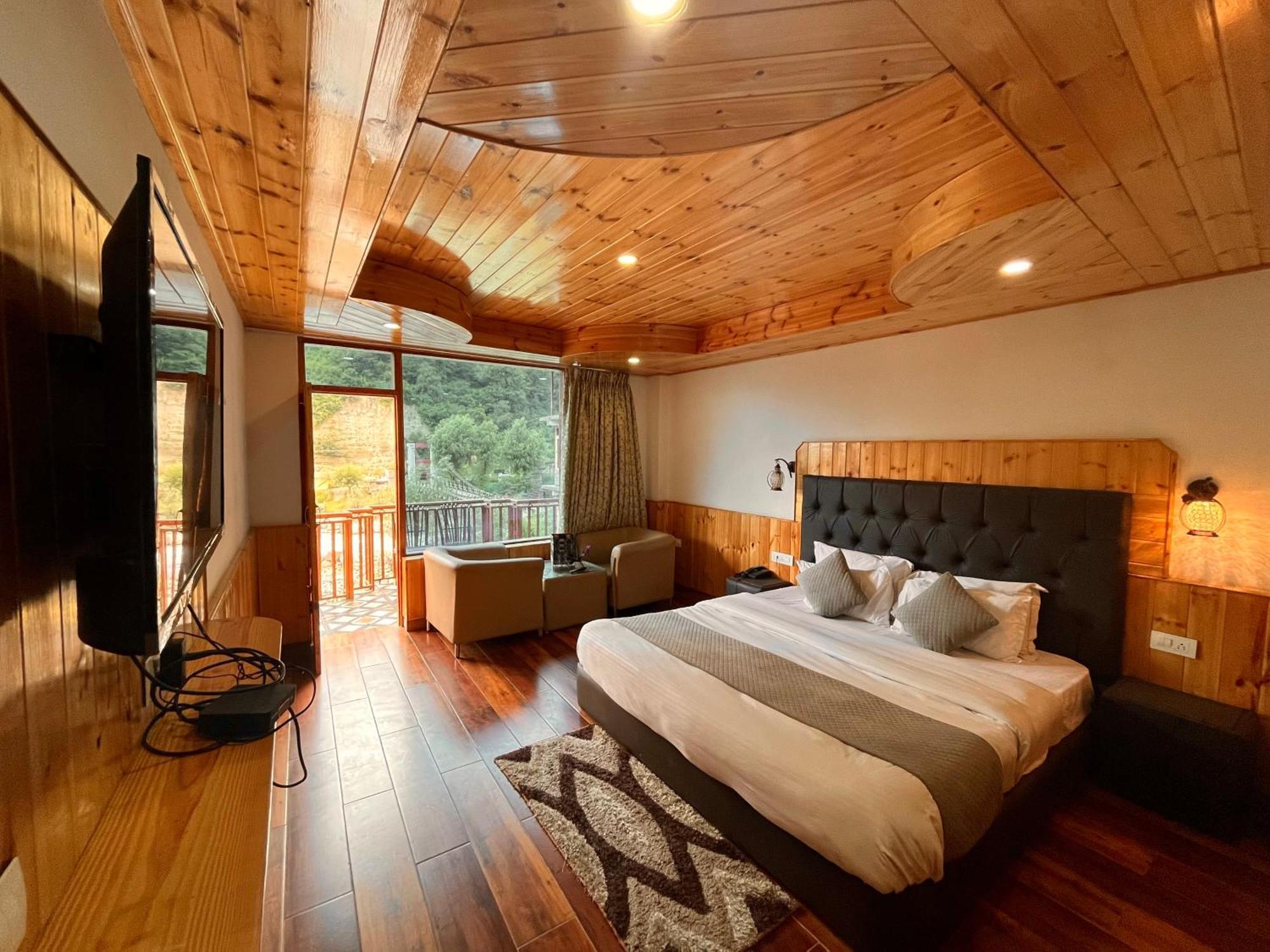 Himalayan Riverside Resort, Manali Exteriör bild