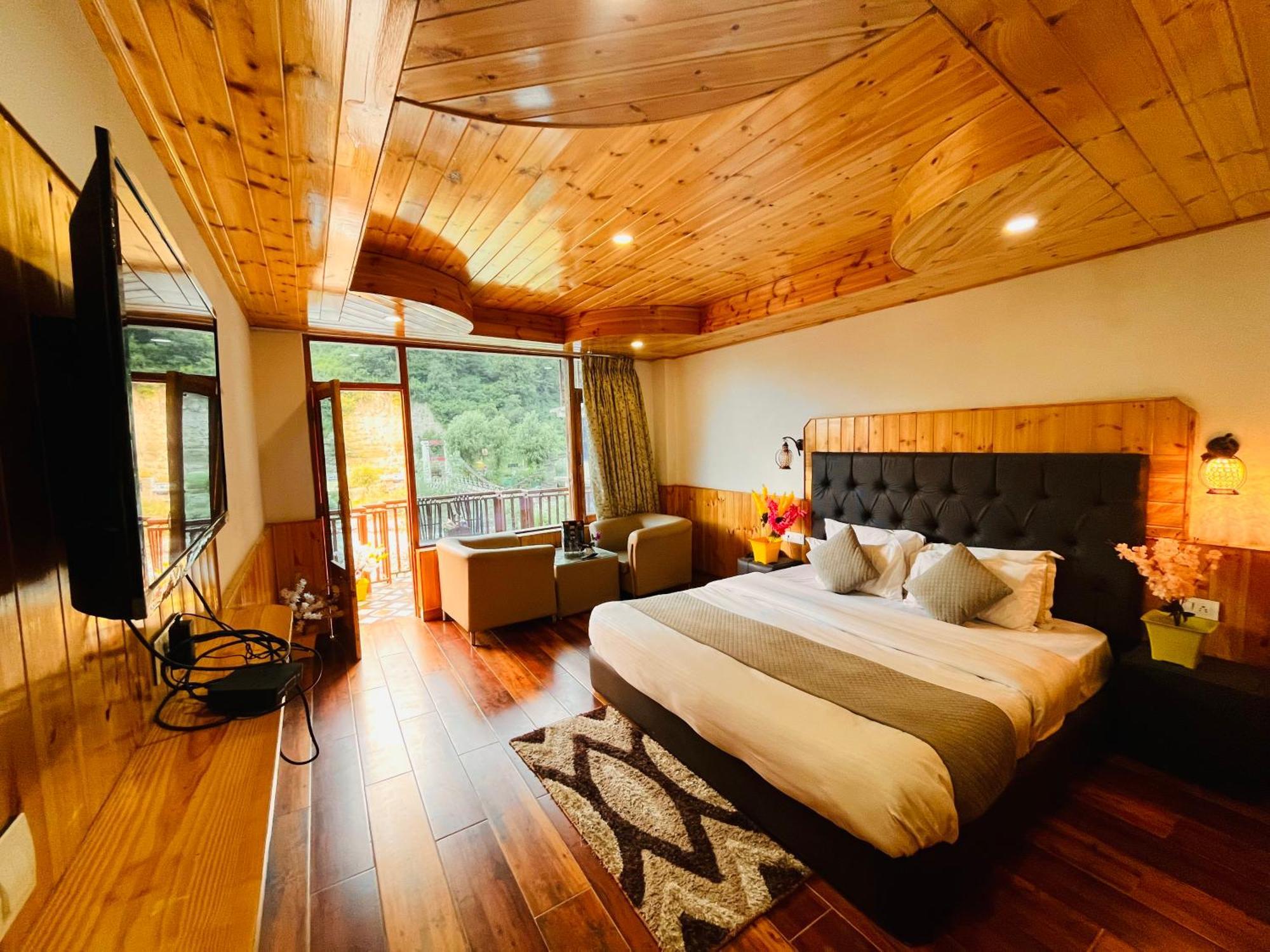 Himalayan Riverside Resort, Manali Exteriör bild