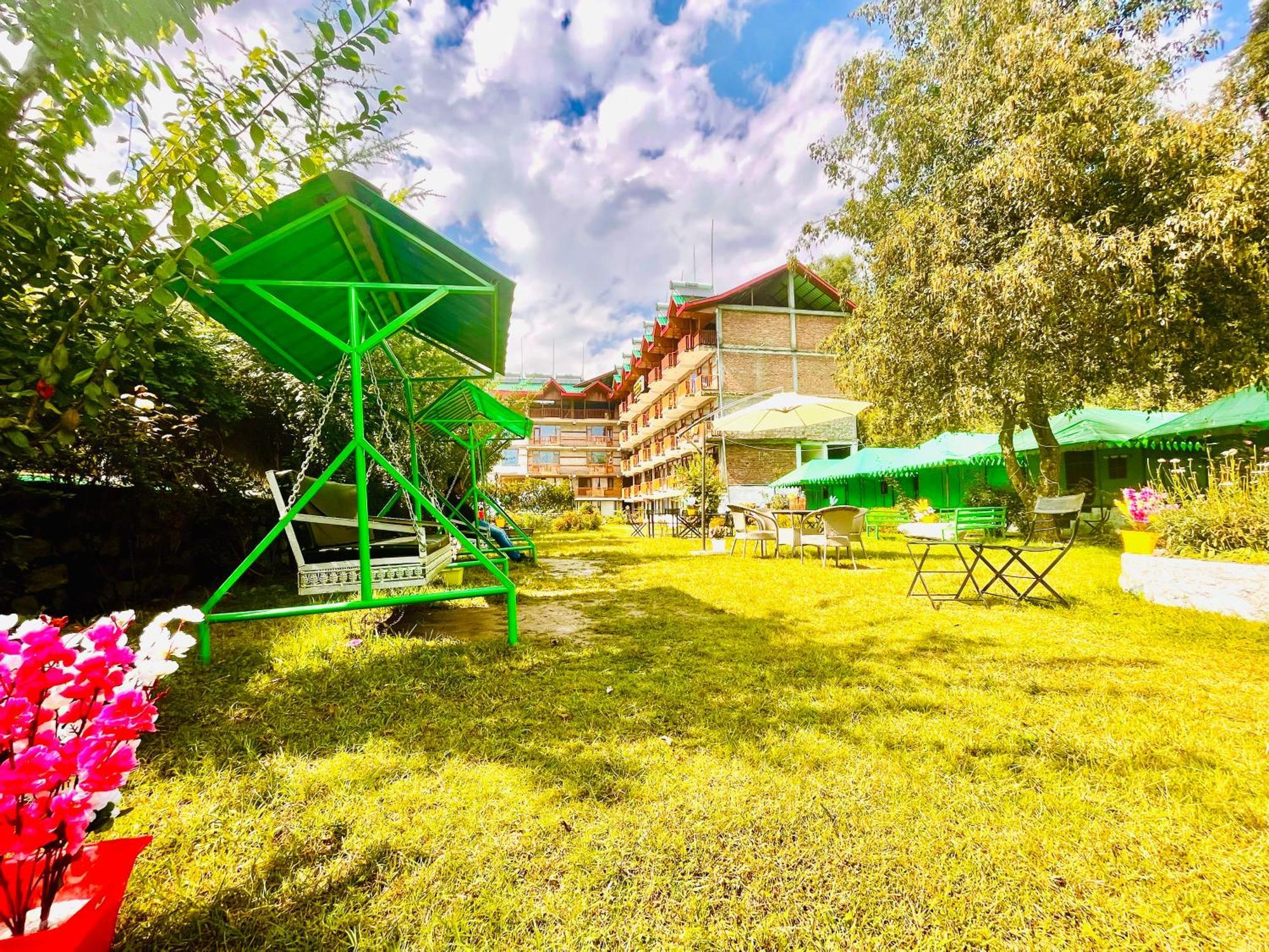 Himalayan Riverside Resort, Manali Exteriör bild