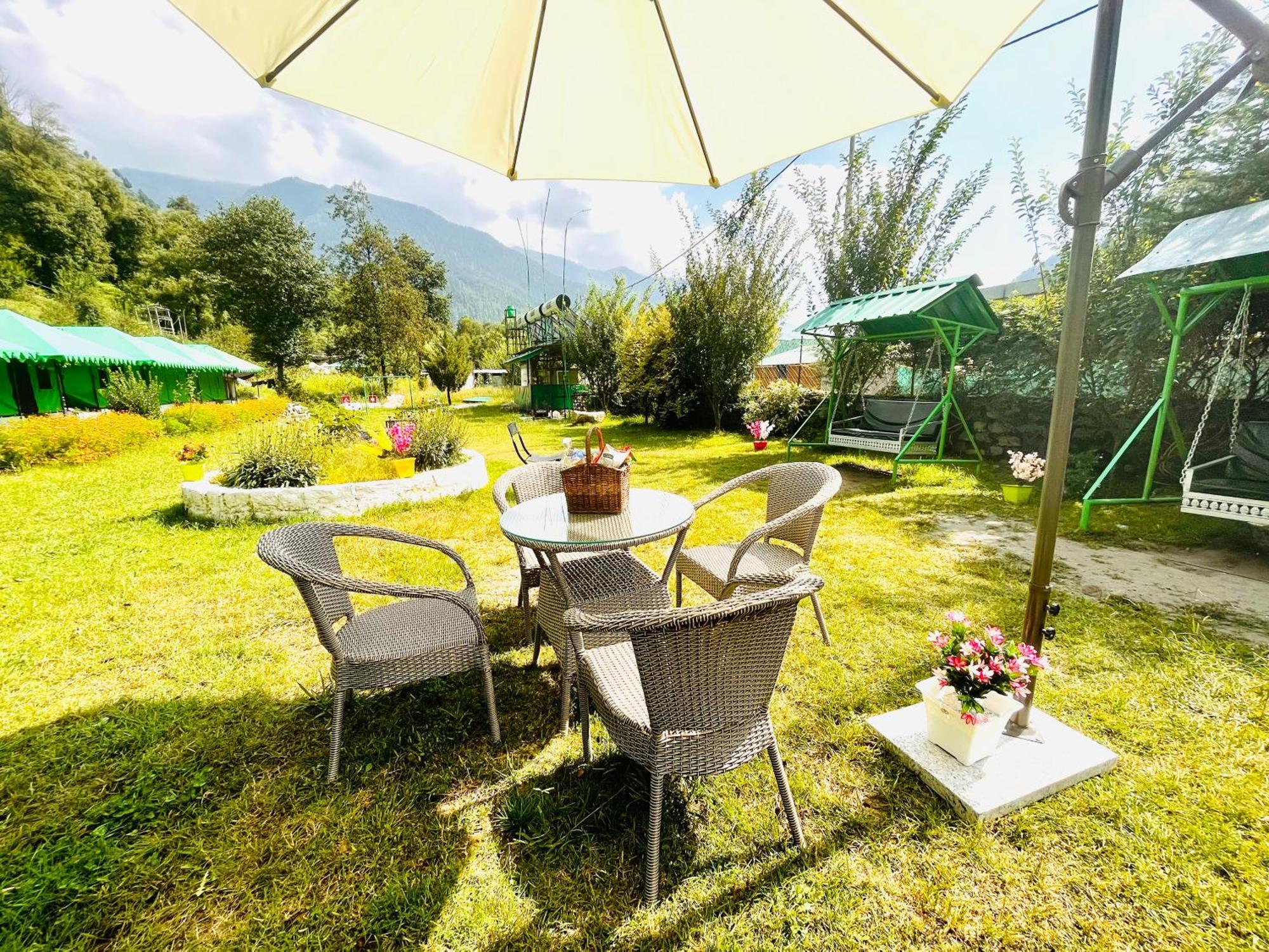 Himalayan Riverside Resort, Manali Exteriör bild